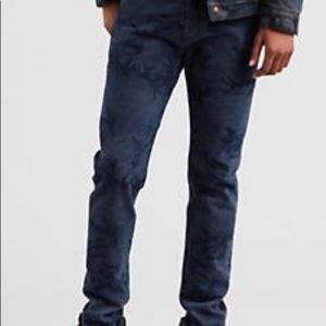 Levi’s 501 slim taper jeans
